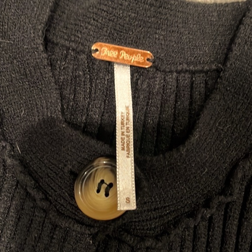 Free People-  Three Button Crop Sweater- Ribbed Black - Picture 7 of 10
